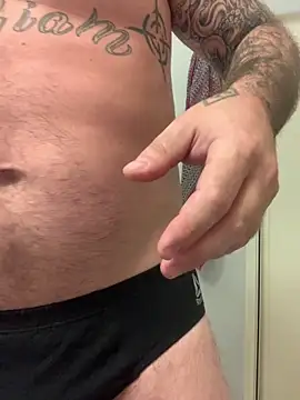 Snapshot of cruising-land chatting on 02.28.26 cruising-land online show from 02.28.26