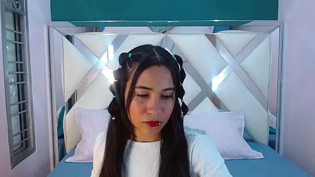 Snapshot of Kate_Hewson chatting on 02.25.26 Kate Hewson online show from 02.25.26