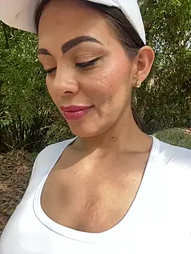 Snapshot of samanta_94 chatting on 02.19.26 samanta 94 online show from 02.19.26