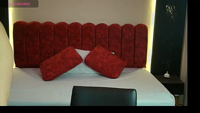 MoriahStorm online show from 04.08.26