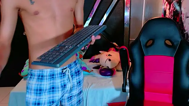 EstevenBrown1 online show from 02.18.26