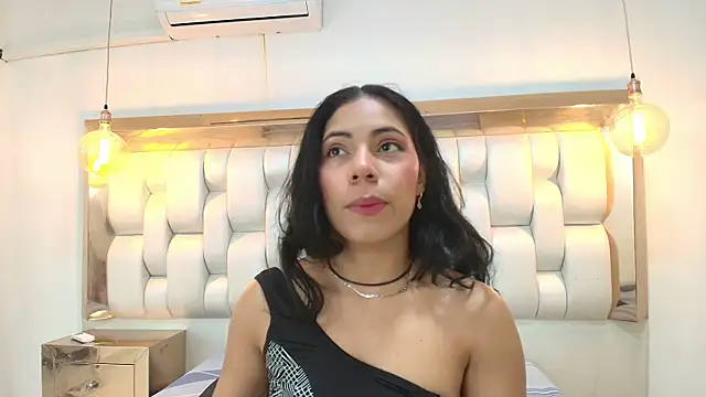 Snapshot of AzulMaveric chatting on 04.27.26 AzulMaveric online show from 04.27.26