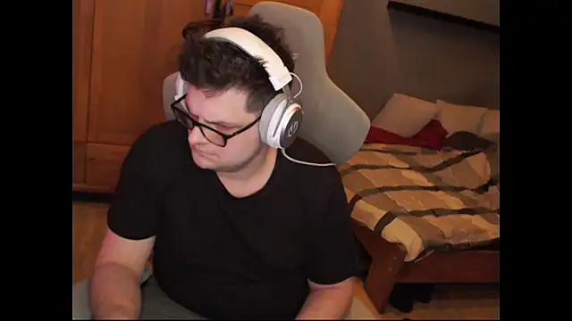 Snapshot of Whyteshadow4235 chatting on 02.23.26 Whyteshadow4235 online show from 02.23.26