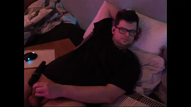 Snapshot of Whyteshadow4235 chatting on 03.01.26 Whyteshadow4235 online show from 03.01.26