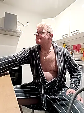 olivbisoumis online show from 02.26.26