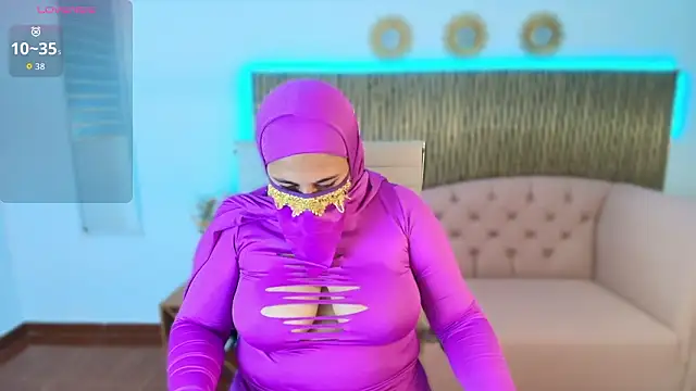 Snapshot of Nadia_Privee chatting on 02.26.26 Nadia Privee online show from 02.26.26