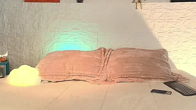 Eliassalvatore  online show from 04.26.26