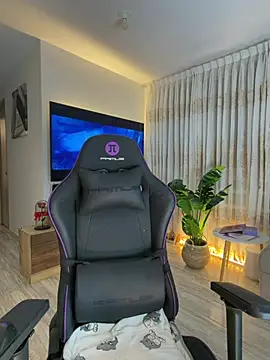 AliceBoomx online show from 04.11.26