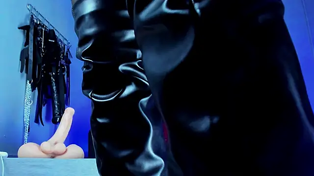 VenusStones online show from 04.14.26