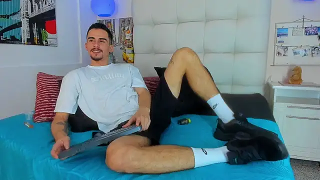 SharonTygaX online show from 04.14.26