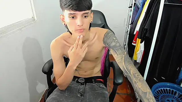 BOY-767 online show from 04.02.26