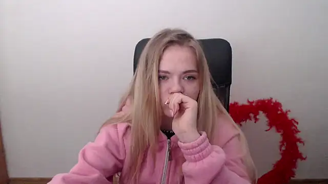 FoxiLana online show from 02.18.26