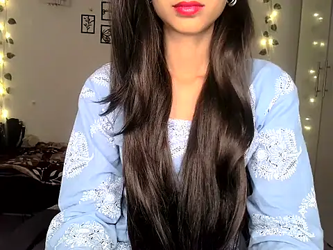Snapshot of SIKSHA_SINGH chatting on 04.05.26 SIKSHA SINGH online show from 04.05.26