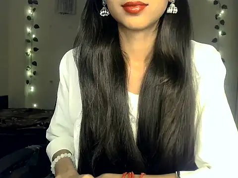 Snapshot of SIKSHA_SINGH chatting on 04.24.26 SIKSHA SINGH online show from 04.24.26