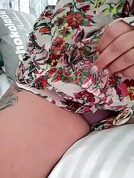 Emma12117 online show from 04.05.26