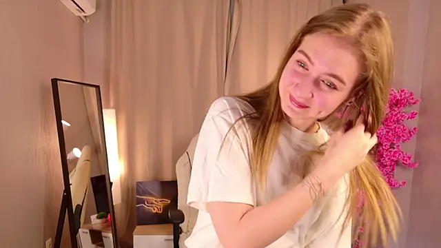 PinkClou9 online show from 04.16.26