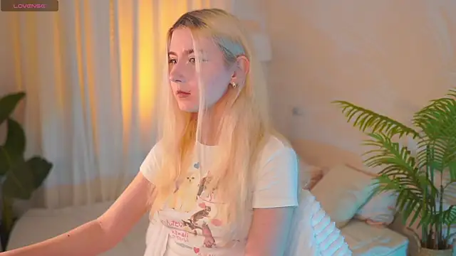 Aiko Takana online show from 02.20.26