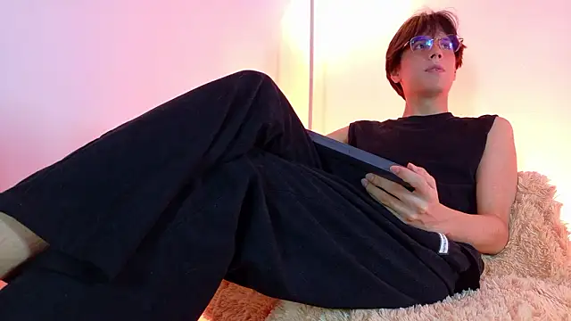 lui x dust online show from 03.24.26