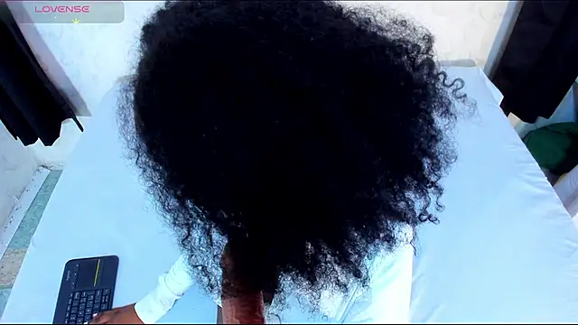 Snapshot of TAYRA_CASTLE chatting on 05.19.26 TAYRA CASTLE online show from 05.19.26