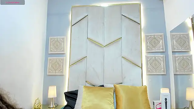 Snapshot of KarinaaCoxx chatting on 03.04.26 KarinaaCoxx online show from 03.04.26