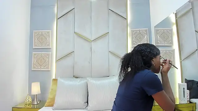 Snapshot of KarinaaCoxx chatting on 03.28.26 KarinaaCoxx online show from 03.28.26