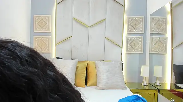 Snapshot of KarinaaCoxx chatting on 04.11.26 KarinaaCoxx online show from 04.11.26