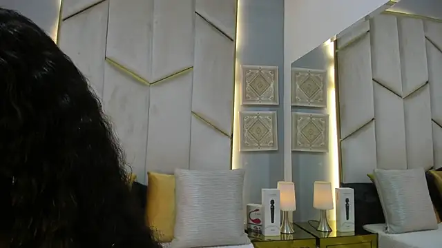 Snapshot of KarinaaCoxx chatting on 04.12.26 KarinaaCoxx online show from 04.12.26