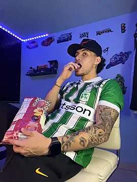 TOMAS CONOR online show from 04.21.26