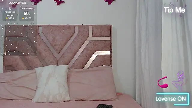 Roxy-Fox  online show from 04.07.26