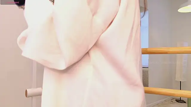 Scarlet Muse  online show from 03.29.26