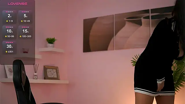 Playful Issa online show from 03.31.26