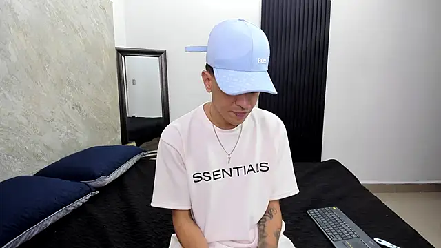 Snapshot of Mick-lollipop chatting on 02.24.26 Mick-lollipop online show from 02.24.26