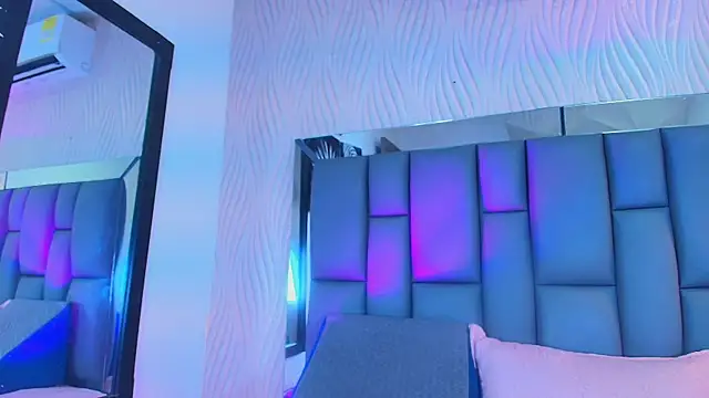 Lana Sliim online show from 07.10.26