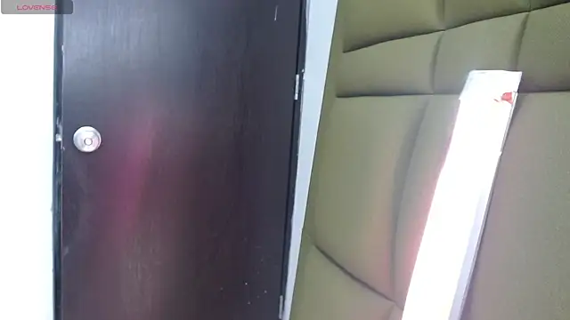 Snapshot of mia0207 chatting on 02.21.26 mia0207 online show from 02.21.26