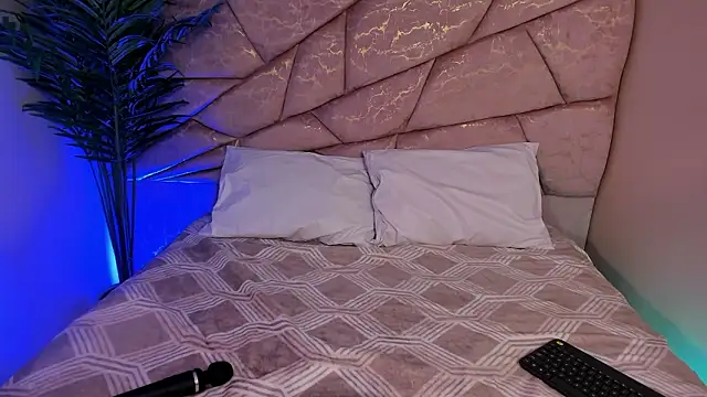 yayis Betancur online show from 03.17.26