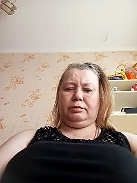 KiraStanton online show from 03.17.26