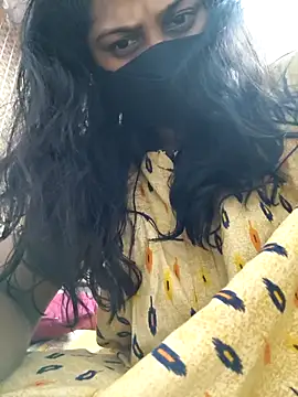 Snapshot of Shaliniqueen chatting on 03.06.26 Shaliniqueen online show from 03.06.26