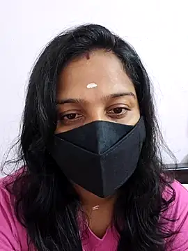 Shaliniqueen online show from 07.31.26