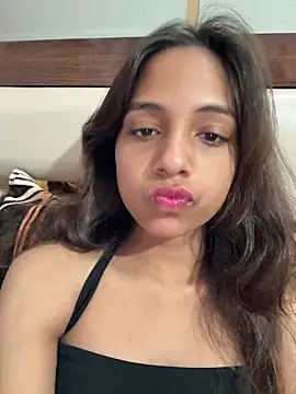 Snapshot of its_anuuu chatting on 02.24.26 its anuuu online show from 02.24.26