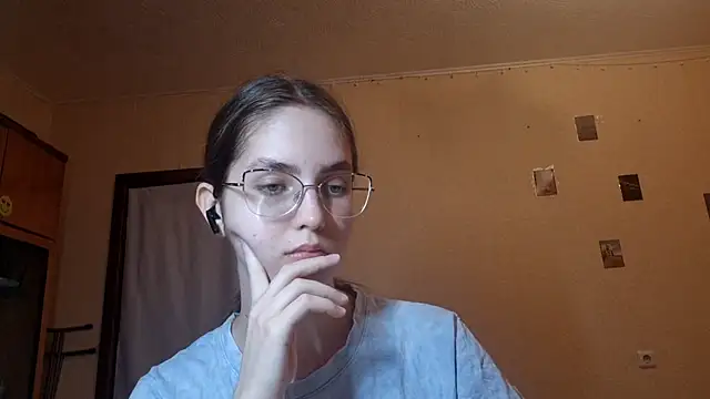 Snapshot of Katelemon chatting on 06.19.26 Katelemon online show from 06.19.26