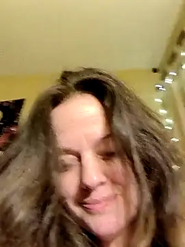 Snapshot of sexyhotcheryl chatting on 04.10.26 sexyhotcheryl online show from 04.10.26