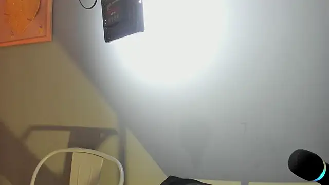 Snapshot of cailing_ chatting on 03.18.26 cailing online show from 03.18.26