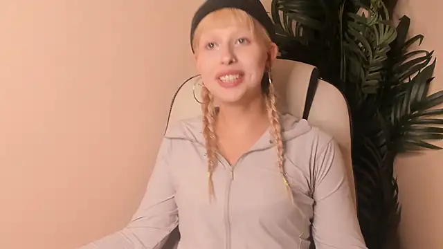 TieraSavell online show from 02.28.26