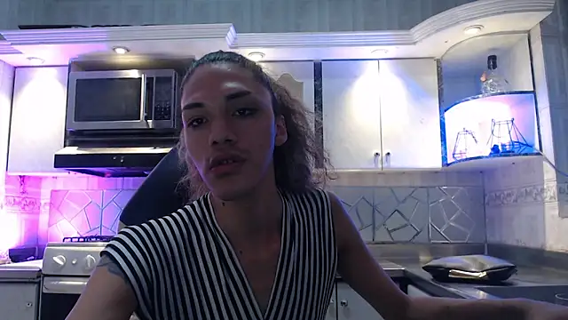 CrisOzzz online show from 04.10.26