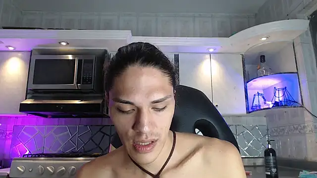 CrisOzzz online show from 04.11.26