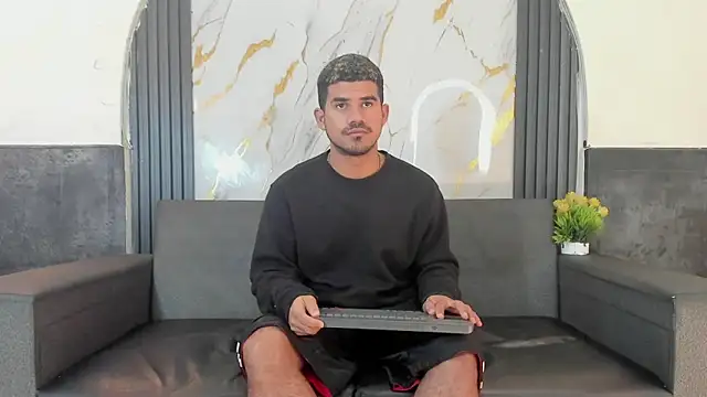 Latins on fire online show from 04.11.26