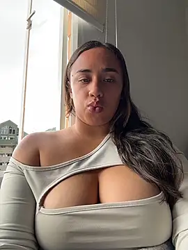 Eyssha online show from 04.10.26