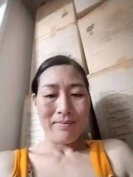 lris-Beauty77 online show from 03.31.26