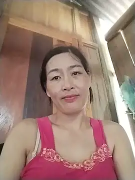 Snapshot of lris-Beauty77 chatting on 06.18.26 lris-Beauty77 online show from 06.18.26