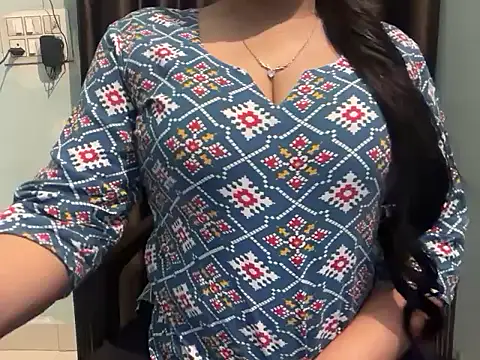 Avneet kaurr1 online show from 04.10.26